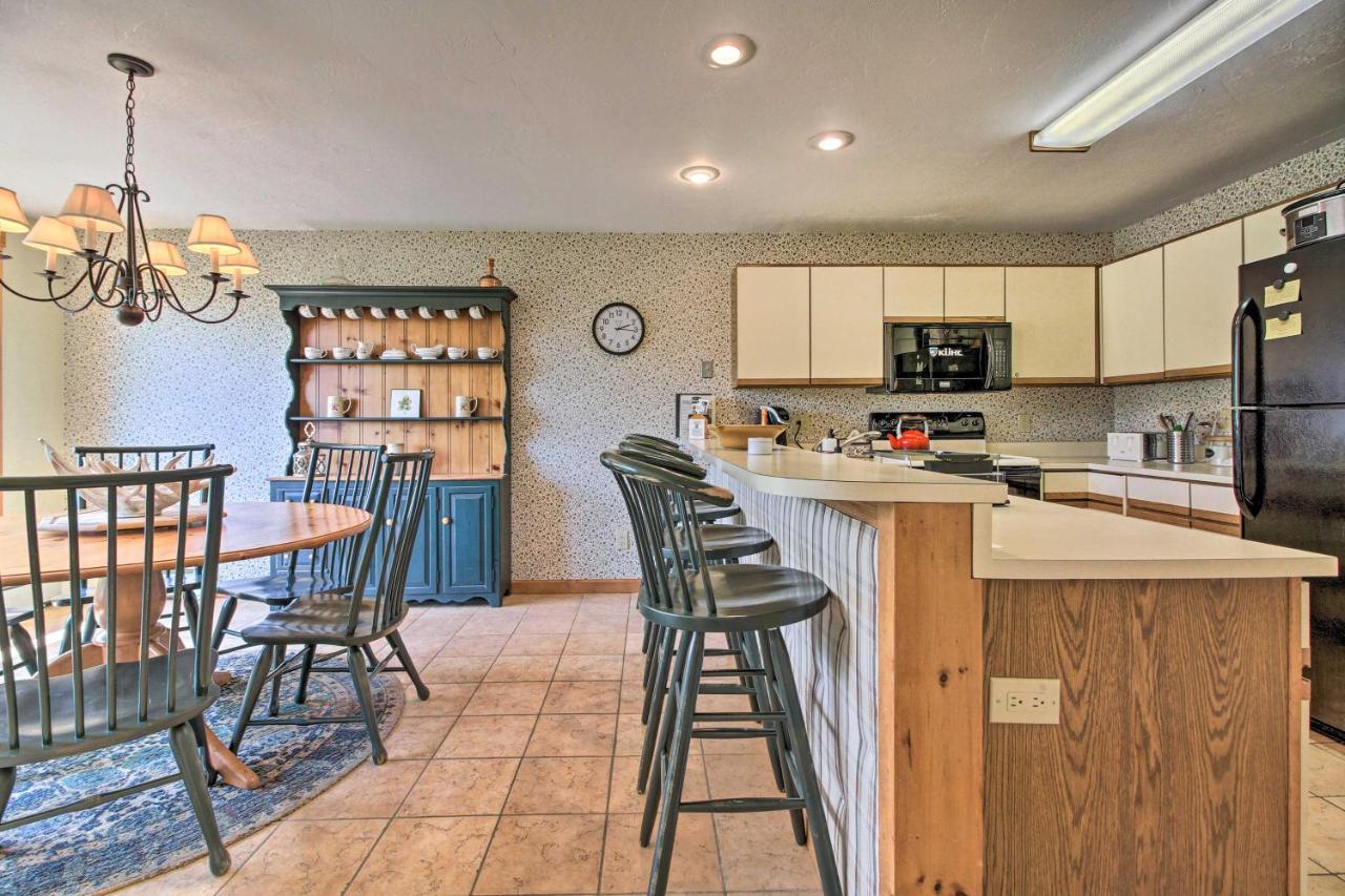 Timber Creek Townhome With 2 Decks And Mtn Views! Уэст-Довер Экстерьер фото