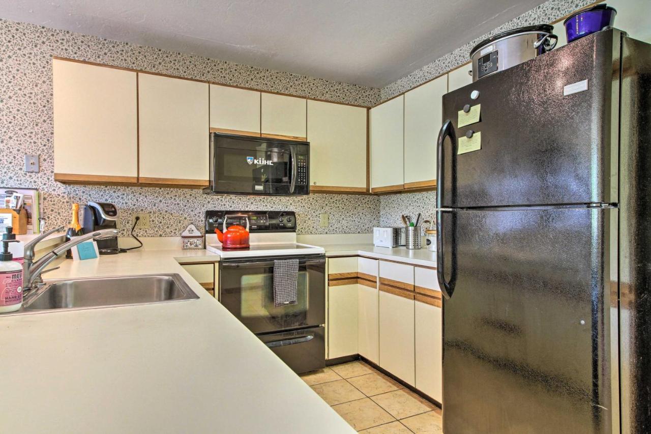 Timber Creek Townhome With 2 Decks And Mtn Views! Уэст-Довер Экстерьер фото